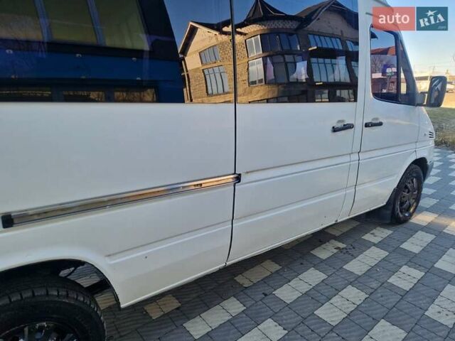 Белый Мерседес Sprinter, объемом двигателя 2.15 л и пробегом 450 тыс. км за 5800 $, фото 9 на Automoto.ua