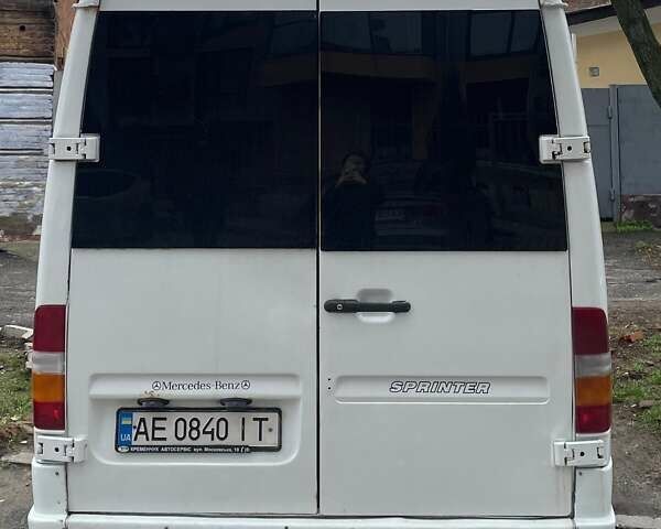 Білий Мерседес Sprinter, об'ємом двигуна 0 л та пробігом 500 тис. км за 7000 $, фото 2 на Automoto.ua