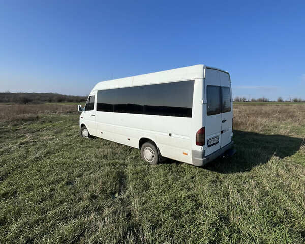Білий Мерседес Sprinter, об'ємом двигуна 2.15 л та пробігом 700 тис. км за 10000 $, фото 6 на Automoto.ua