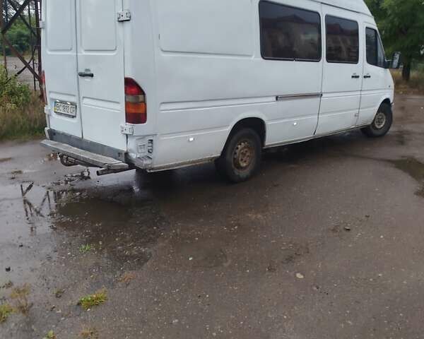 Белый Мерседес Sprinter, объемом двигателя 2.87 л и пробегом 238 тыс. км за 4200 $, фото 5 на Automoto.ua