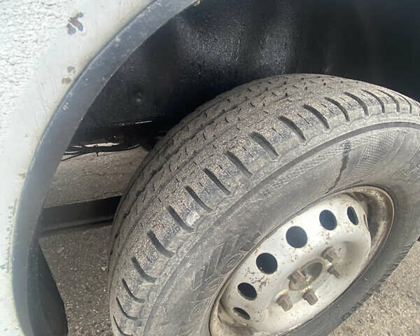 Белый Мерседес Sprinter, объемом двигателя 2.69 л и пробегом 63 тыс. км за 5300 $, фото 8 на Automoto.ua