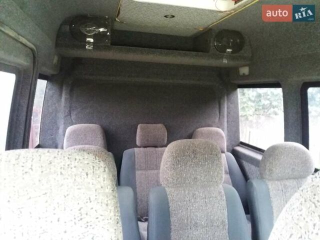 Белый Мерседес Sprinter, объемом двигателя 2.15 л и пробегом 255 тыс. км за 9200 $, фото 3 на Automoto.ua