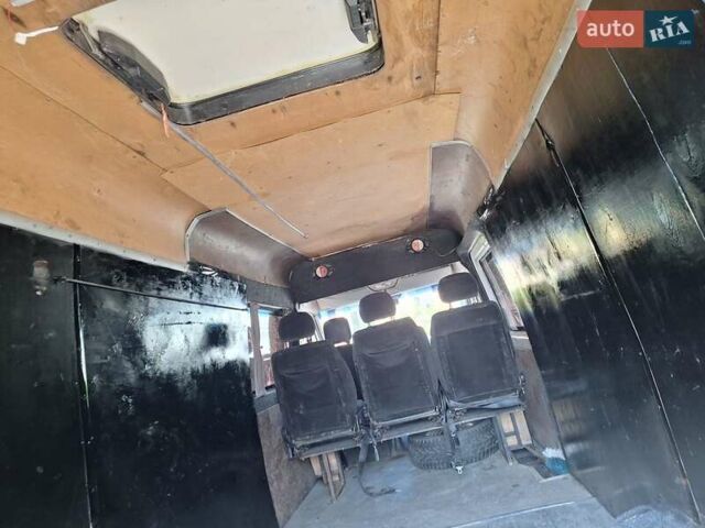 Белый Мерседес Sprinter, объемом двигателя 2.15 л и пробегом 525 тыс. км за 5000 $, фото 19 на Automoto.ua