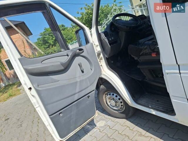 Белый Мерседес Sprinter, объемом двигателя 2.15 л и пробегом 525 тыс. км за 5000 $, фото 26 на Automoto.ua