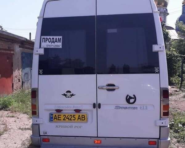 Мерседес Sprinter 2001 у Кривому Розі на Automoto.ua Білий Мерседес Sprinter, об'ємом двигуна 2.15 л та пробігом 113 тис. км за 13000 $, фото 2 на Automoto.ua
