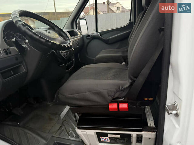 Белый Мерседес Sprinter, объемом двигателя 2.69 л и пробегом 600 тыс. км за 8999 $, фото 26 на Automoto.ua