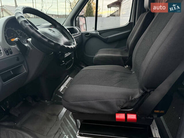 Белый Мерседес Sprinter, объемом двигателя 2.69 л и пробегом 600 тыс. км за 9250 $, фото 26 на Automoto.ua
