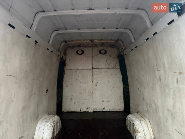 Белый Мерседес Sprinter, объемом двигателя 2.69 л и пробегом 600 тыс. км за 9250 $, фото 36 на Automoto.ua
