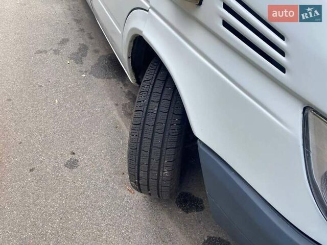 Белый Мерседес Sprinter, объемом двигателя 2.15 л и пробегом 600 тыс. км за 10300 $, фото 6 на Automoto.ua