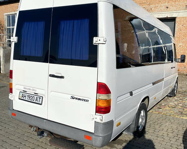 Білий Мерседес Sprinter, об'ємом двигуна 2.7 л та пробігом 10 тис. км за 17000 $, фото 5 на Automoto.ua