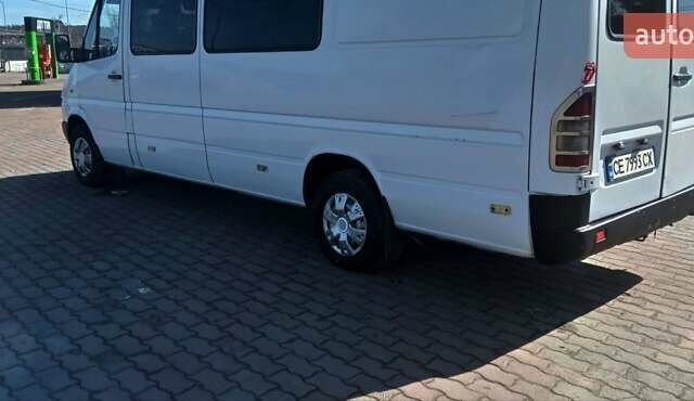 Белый Мерседес Sprinter, объемом двигателя 2.2 л и пробегом 250 тыс. км за 8200 $, фото 4 на Automoto.ua