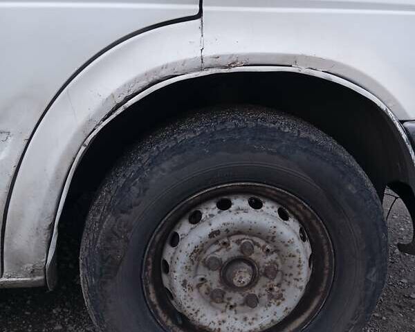 Мерседес Sprinter 2001 у Кам'янське (Дніпродзержинськ) на Automoto.ua Білий Мерседес Sprinter, об'ємом двигуна 2.15 л та пробігом 5 тис. км за 5000 $, фото 18 на Automoto.ua