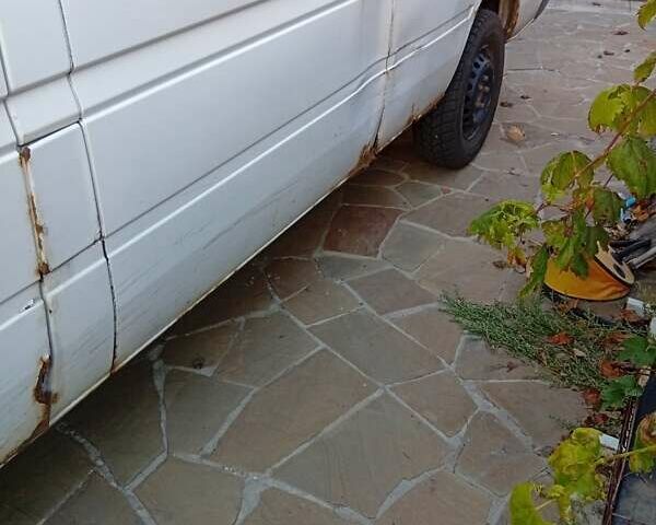 Білий Мерседес Sprinter, об'ємом двигуна 2.1 л та пробігом 247 тис. км за 6000 $, фото 2 на Automoto.ua