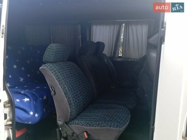 Белый Мерседес Sprinter, объемом двигателя 0 л и пробегом 555 тыс. км за 8000 $, фото 4 на Automoto.ua