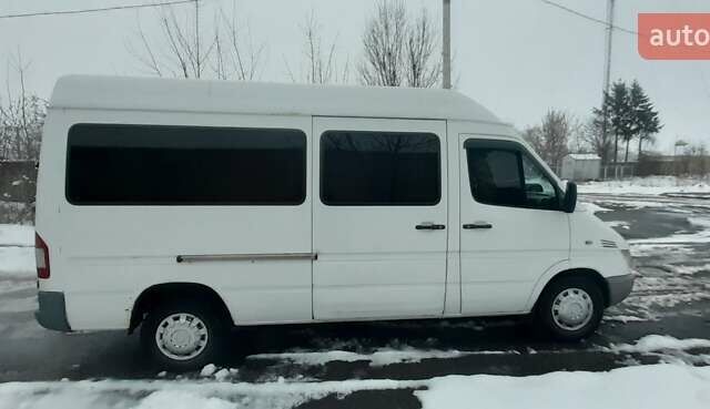 Белый Мерседес Sprinter, объемом двигателя 2.7 л и пробегом 999 тыс. км за 7000 $, фото 3 на Automoto.ua