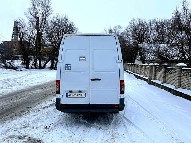 Белый Мерседес Sprinter, объемом двигателя 2.7 л и пробегом 1 тыс. км за 7900 $, фото 3 на Automoto.ua