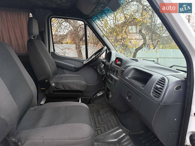 Белый Мерседес Sprinter, объемом двигателя 2.69 л и пробегом 600 тыс. км за 9250 $, фото 29 на Automoto.ua
