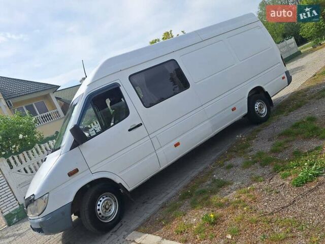 Белый Мерседес Sprinter, объемом двигателя 2.2 л и пробегом 413 тыс. км за 5900 $, фото 1 на Automoto.ua