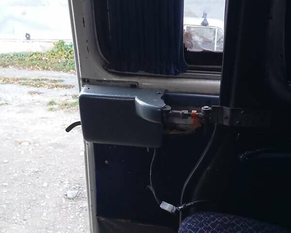 Мерседес Sprinter 2001 у Кам'янське (Дніпродзержинськ) на Automoto.ua Білий Мерседес Sprinter, об'ємом двигуна 2.15 л та пробігом 5 тис. км за 5000 $, фото 2 на Automoto.ua