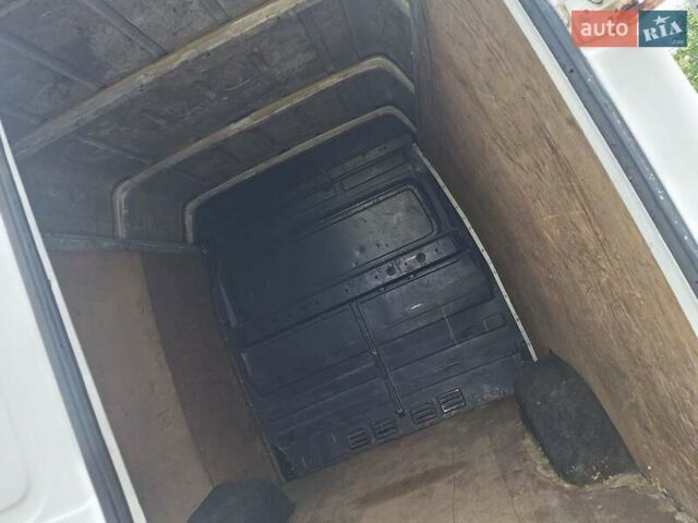 Белый Мерседес Sprinter, объемом двигателя 2.2 л и пробегом 413 тыс. км за 5900 $, фото 23 на Automoto.ua