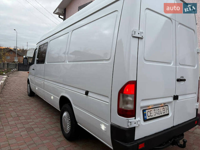 Белый Мерседес Sprinter, объемом двигателя 2.69 л и пробегом 600 тыс. км за 9250 $, фото 4 на Automoto.ua