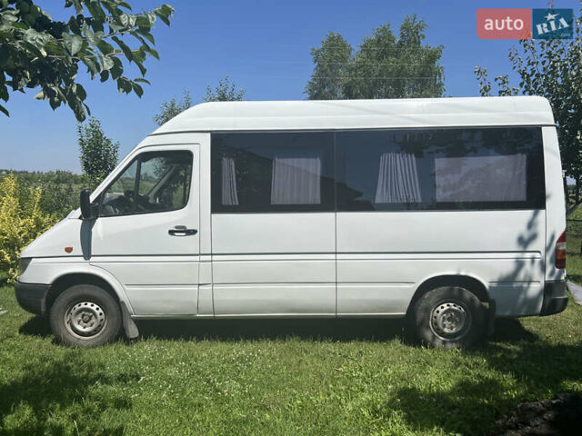 Белый Мерседес Sprinter, объемом двигателя 2.2 л и пробегом 100 тыс. км за 7000 $, фото 1 на Automoto.ua