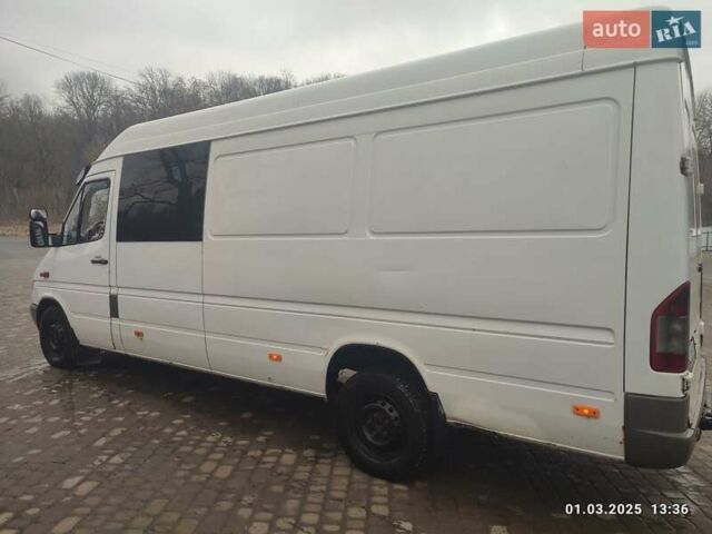 Белый Мерседес Sprinter, объемом двигателя 2.7 л и пробегом 285 тыс. км за 8099 $, фото 4 на Automoto.ua