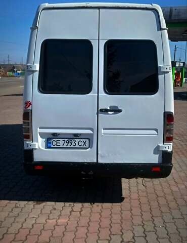 Белый Мерседес Sprinter, объемом двигателя 2.2 л и пробегом 250 тыс. км за 8200 $, фото 2 на Automoto.ua