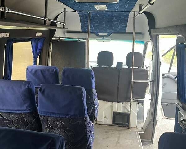 Білий Мерседес Sprinter, об'ємом двигуна 0 л та пробігом 400 тис. км за 9900 $, фото 2 на Automoto.ua