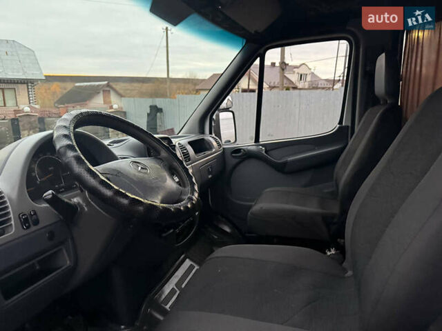 Белый Мерседес Sprinter, объемом двигателя 2.69 л и пробегом 600 тыс. км за 9250 $, фото 27 на Automoto.ua