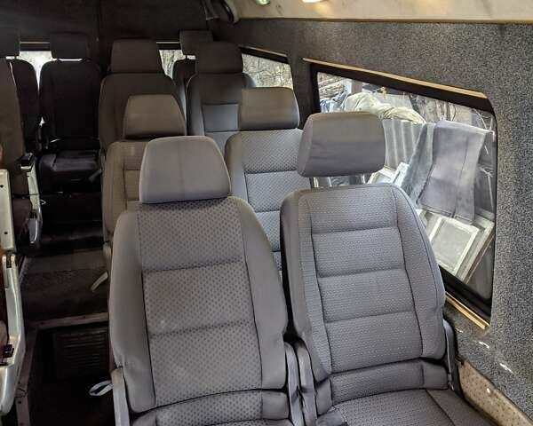 Белый Мерседес Sprinter, объемом двигателя 2.7 л и пробегом 700 тыс. км за 15000 $, фото 11 на Automoto.ua