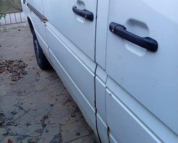 Білий Мерседес Sprinter, об'ємом двигуна 2.1 л та пробігом 247 тис. км за 6000 $, фото 6 на Automoto.ua