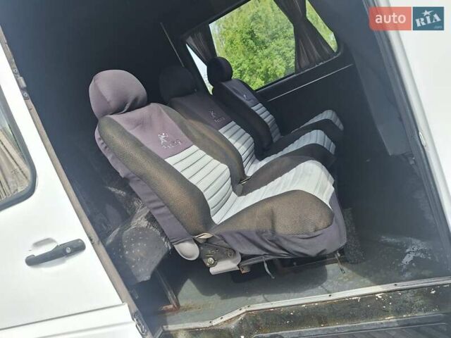 Белый Мерседес Sprinter, объемом двигателя 2.2 л и пробегом 413 тыс. км за 5900 $, фото 24 на Automoto.ua