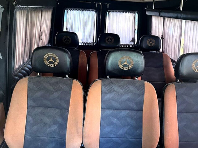 Белый Мерседес Sprinter, объемом двигателя 2.1 л и пробегом 350 тыс. км за 2700 $, фото 3 на Automoto.ua