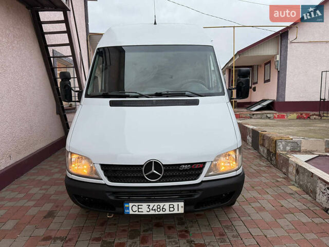 Белый Мерседес Sprinter, объемом двигателя 2.69 л и пробегом 600 тыс. км за 8999 $, фото 1 на Automoto.ua
