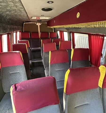 Білий Мерседес Sprinter, об'ємом двигуна 2.15 л та пробігом 258 тис. км за 9999 $, фото 4 на Automoto.ua