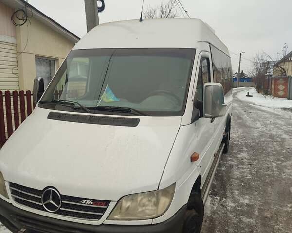 Белый Мерседес Sprinter, объемом двигателя 2.7 л и пробегом 700 тыс. км за 15000 $, фото 25 на Automoto.ua