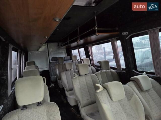 Белый Мерседес Sprinter, объемом двигателя 2.7 л и пробегом 349 тыс. км за 7500 $, фото 3 на Automoto.ua