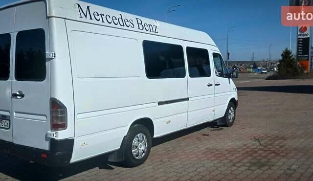 Белый Мерседес Sprinter, объемом двигателя 2.2 л и пробегом 250 тыс. км за 8200 $, фото 1 на Automoto.ua