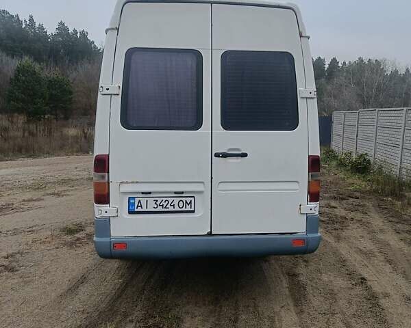 Білий Мерседес Sprinter, об'ємом двигуна 0 л та пробігом 400 тис. км за 9900 $, фото 4 на Automoto.ua