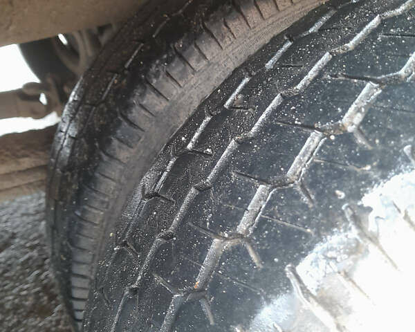 Белый Мерседес Sprinter, объемом двигателя 2.3 л и пробегом 500 тыс. км за 10000 $, фото 4 на Automoto.ua