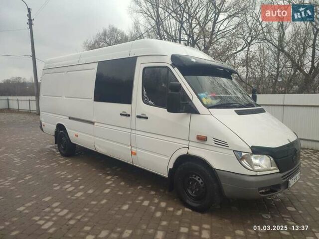 Белый Мерседес Sprinter, объемом двигателя 2.7 л и пробегом 285 тыс. км за 8099 $, фото 3 на Automoto.ua