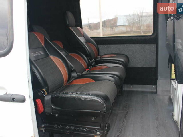 Білий Мерседес Sprinter, об'ємом двигуна 2.7 л та пробігом 590 тис. км за 7700 $, фото 4 на Automoto.ua