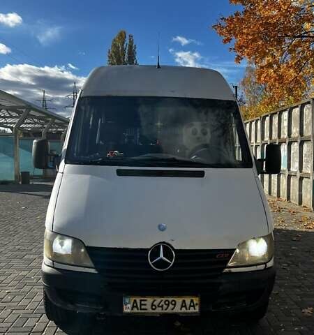 Білий Мерседес Sprinter, об'ємом двигуна 2.2 л та пробігом 902 тис. км за 7900 $, фото 1 на Automoto.ua