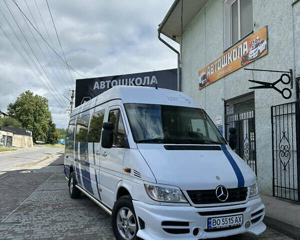 Белый Мерседес Sprinter, объемом двигателя 2.69 л и пробегом 800 тыс. км за 13500 $, фото 9 на Automoto.ua