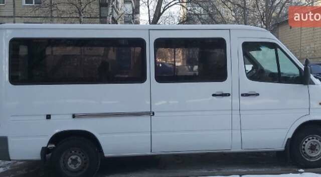Белый Мерседес Sprinter, объемом двигателя 2.1 л и пробегом 460 тыс. км за 6800 $, фото 2 на Automoto.ua