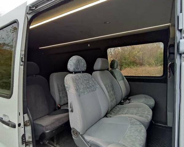 Белый Мерседес Sprinter, объемом двигателя 2.15 л и пробегом 801 тыс. км за 7200 $, фото 4 на Automoto.ua