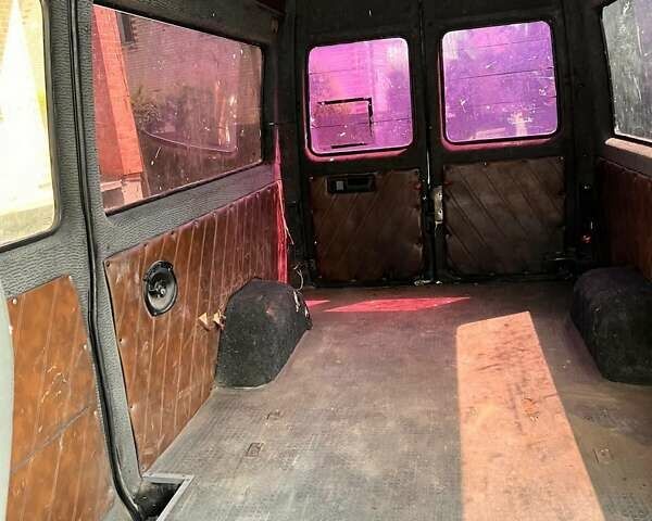 Белый Мерседес Sprinter, объемом двигателя 2.69 л и пробегом 430 тыс. км за 6300 $, фото 6 на Automoto.ua