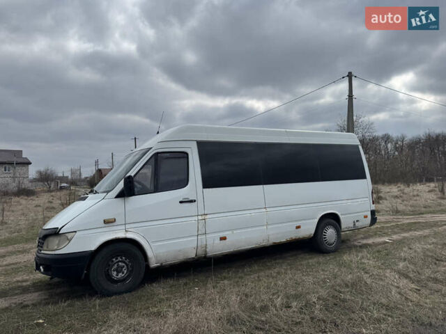 Белый Мерседес Sprinter, объемом двигателя 2.1 л и пробегом 850 тыс. км за 4700 $, фото 8 на Automoto.ua