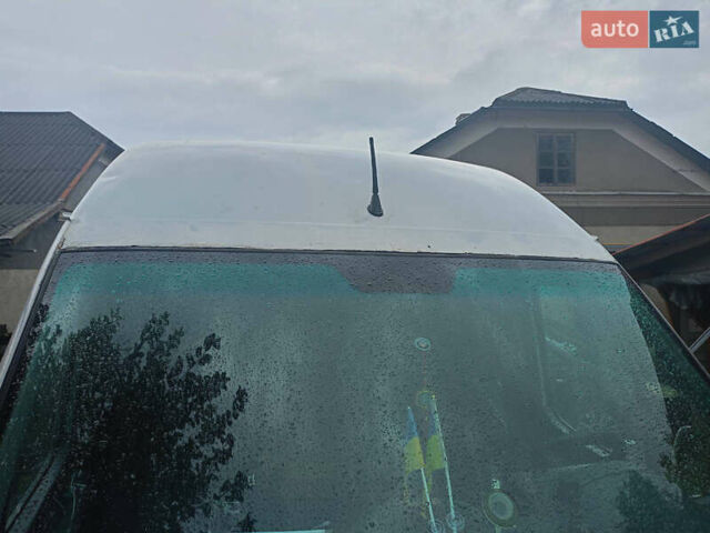 Белый Мерседес Sprinter, объемом двигателя 2.2 л и пробегом 552 тыс. км за 6700 $, фото 6 на Automoto.ua